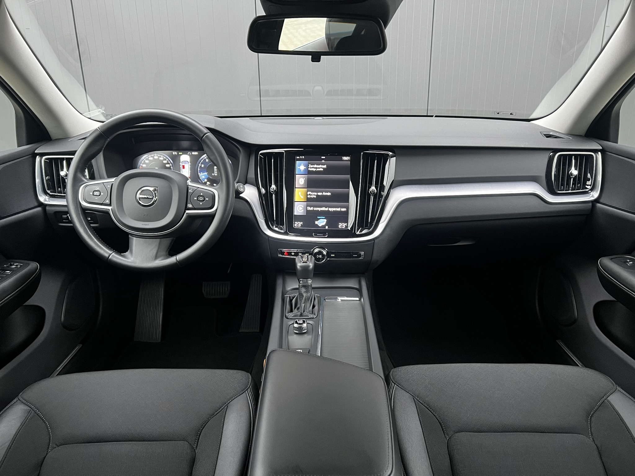 
								Volvo V60 2.0 T5 250pk Automaat Momentum full									