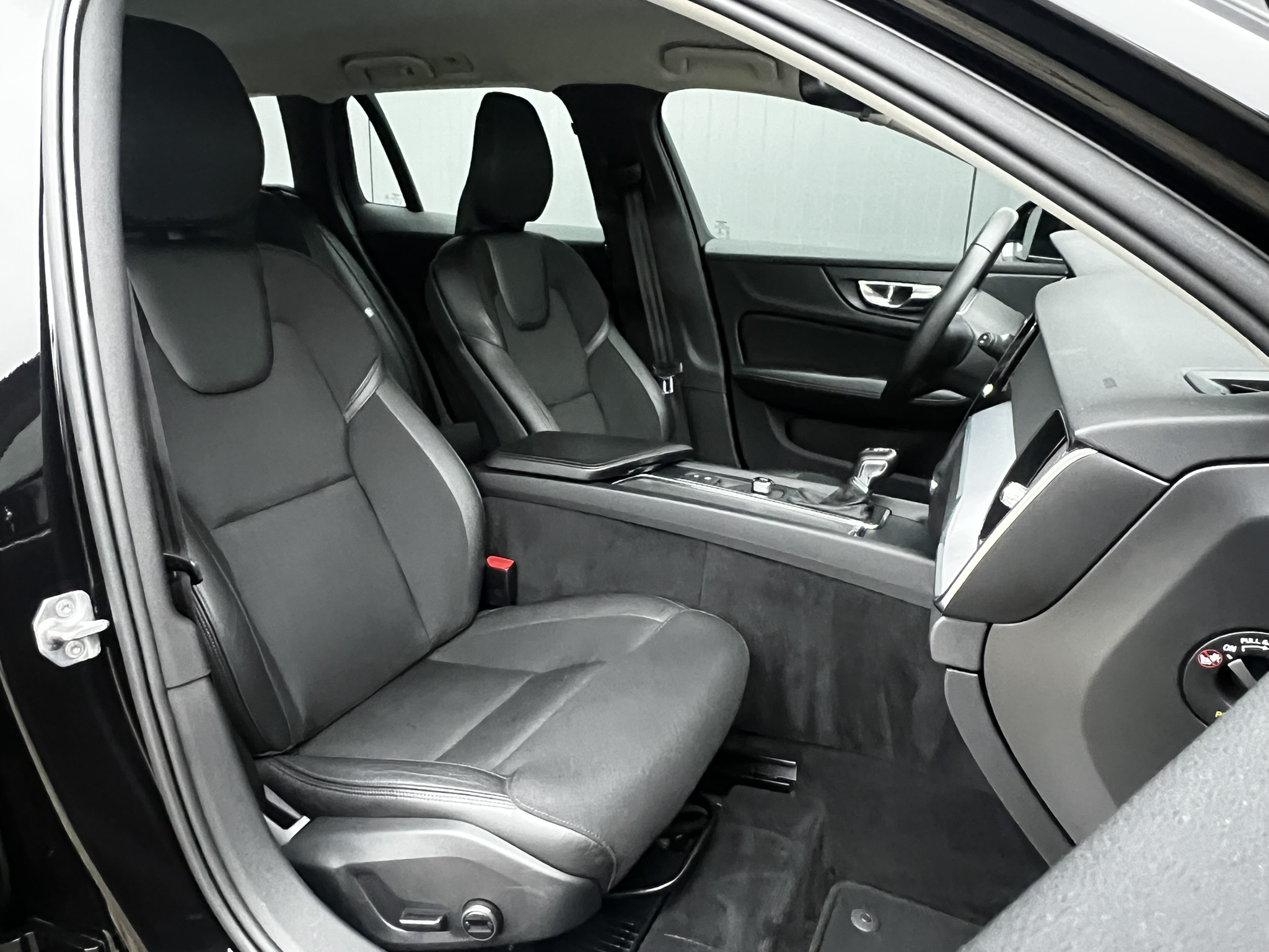 
								Volvo V60 2.0 T5 250pk Automaat Momentum full									