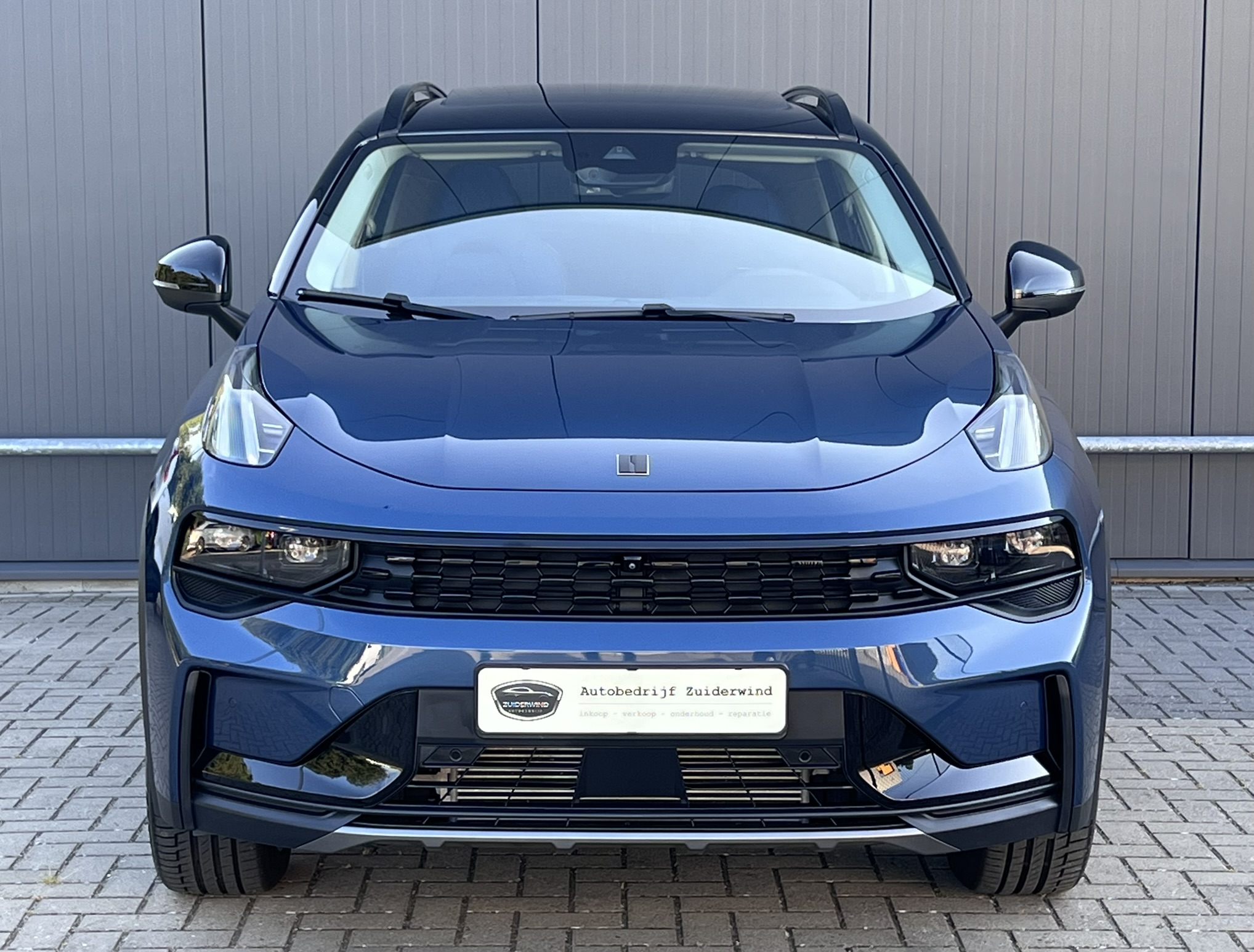 
								Lynk & Co 01 1.5 261pk Plug-in Hybrid I Black Style   full									