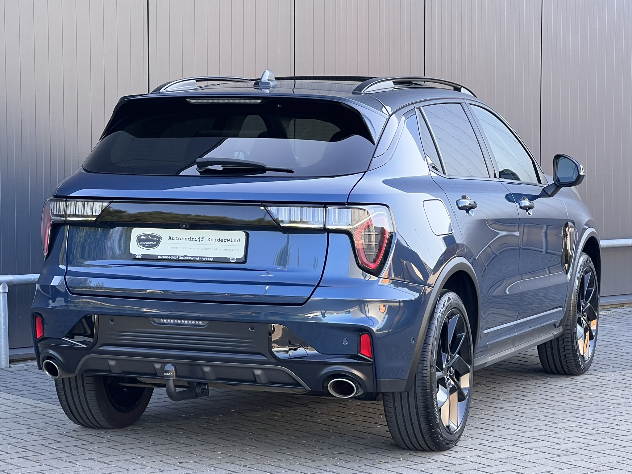 
								Lynk & Co 01 1.5 261pk Plug-in Hybrid I Black Style   full									