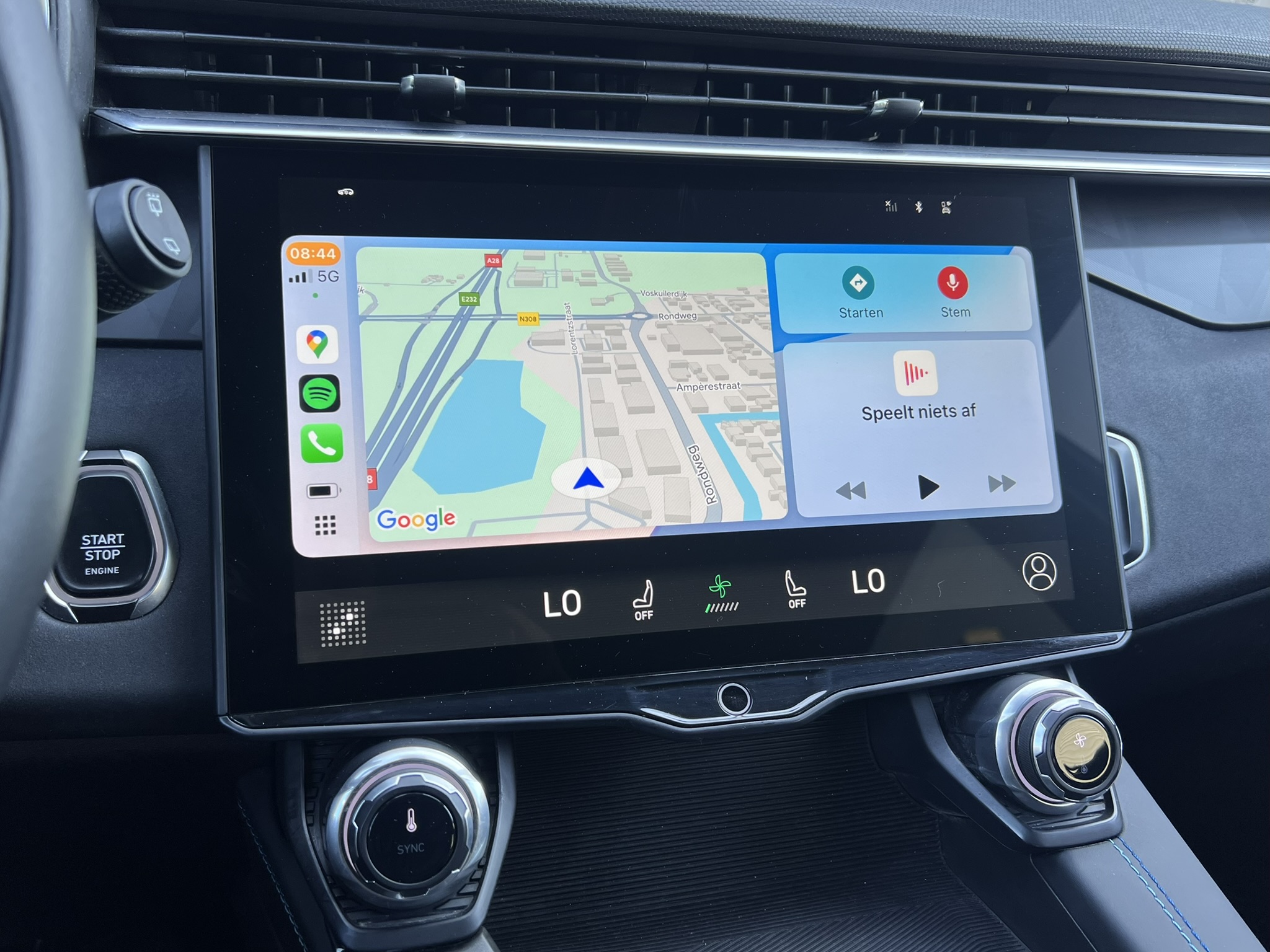 
								Lynk & Co 01 1.5 261pk Plug-in Hybrid I Black Style   full									