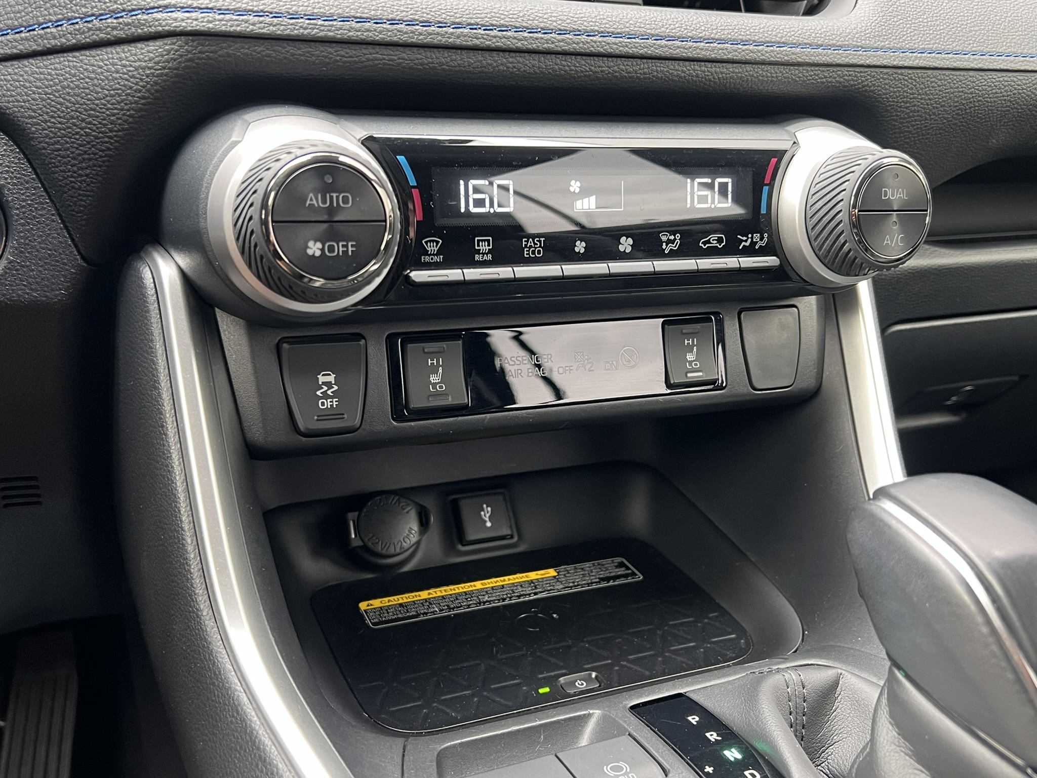 
								Toyota RAV4 2.5 Hybrid Automaat Bi-Tone full									