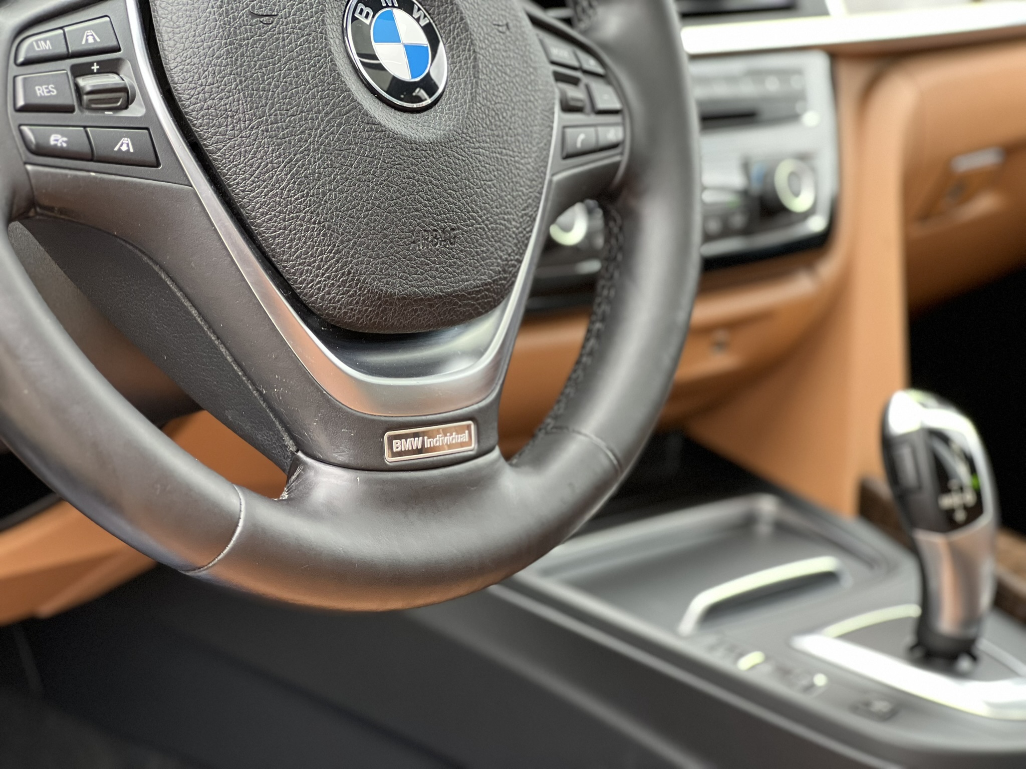 
								BMW 320i 184pk xDrive Touring Luxury Edition full									