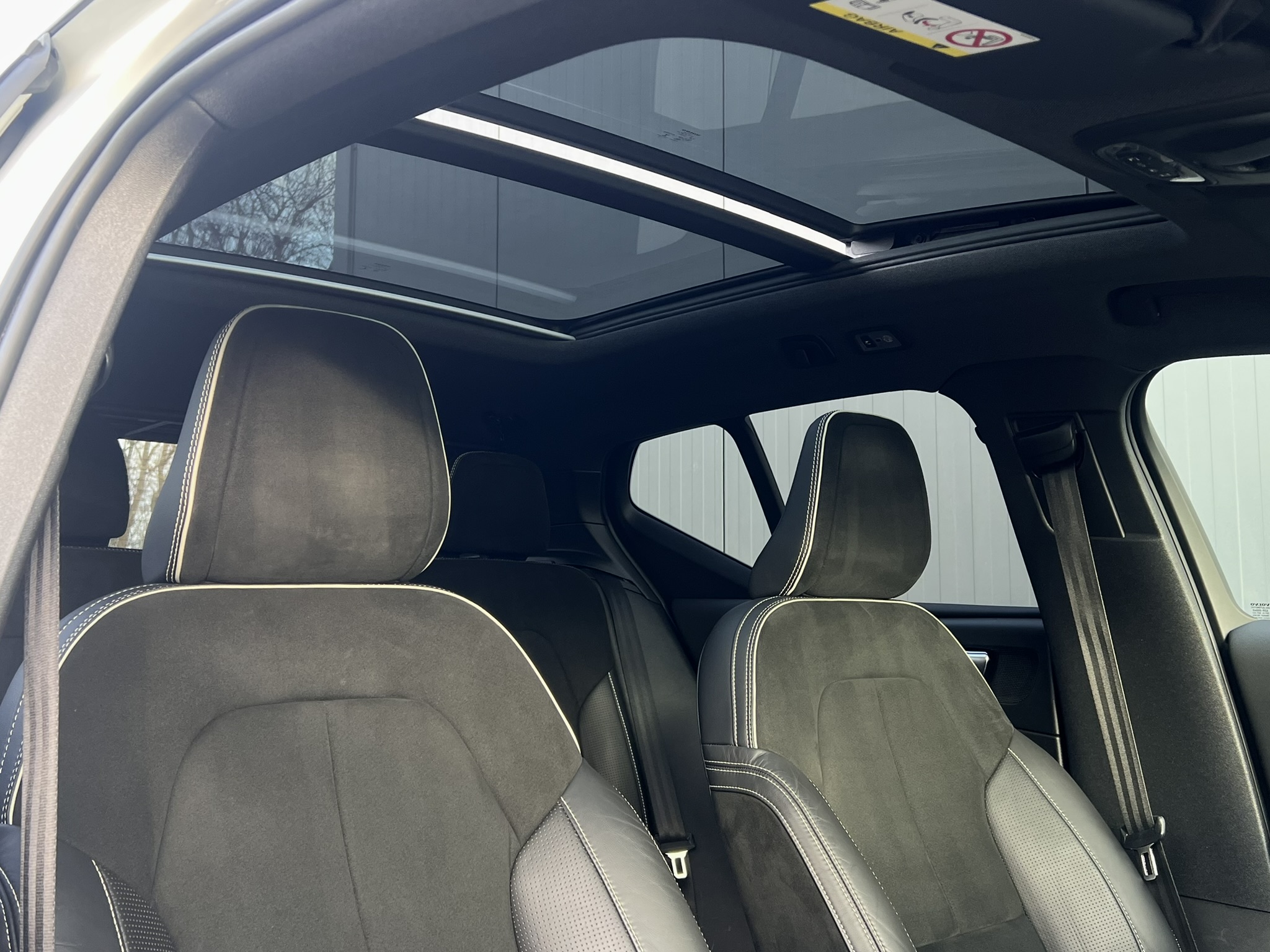 
								Volvo XC40 1.5 T3 163pk R-Design full									