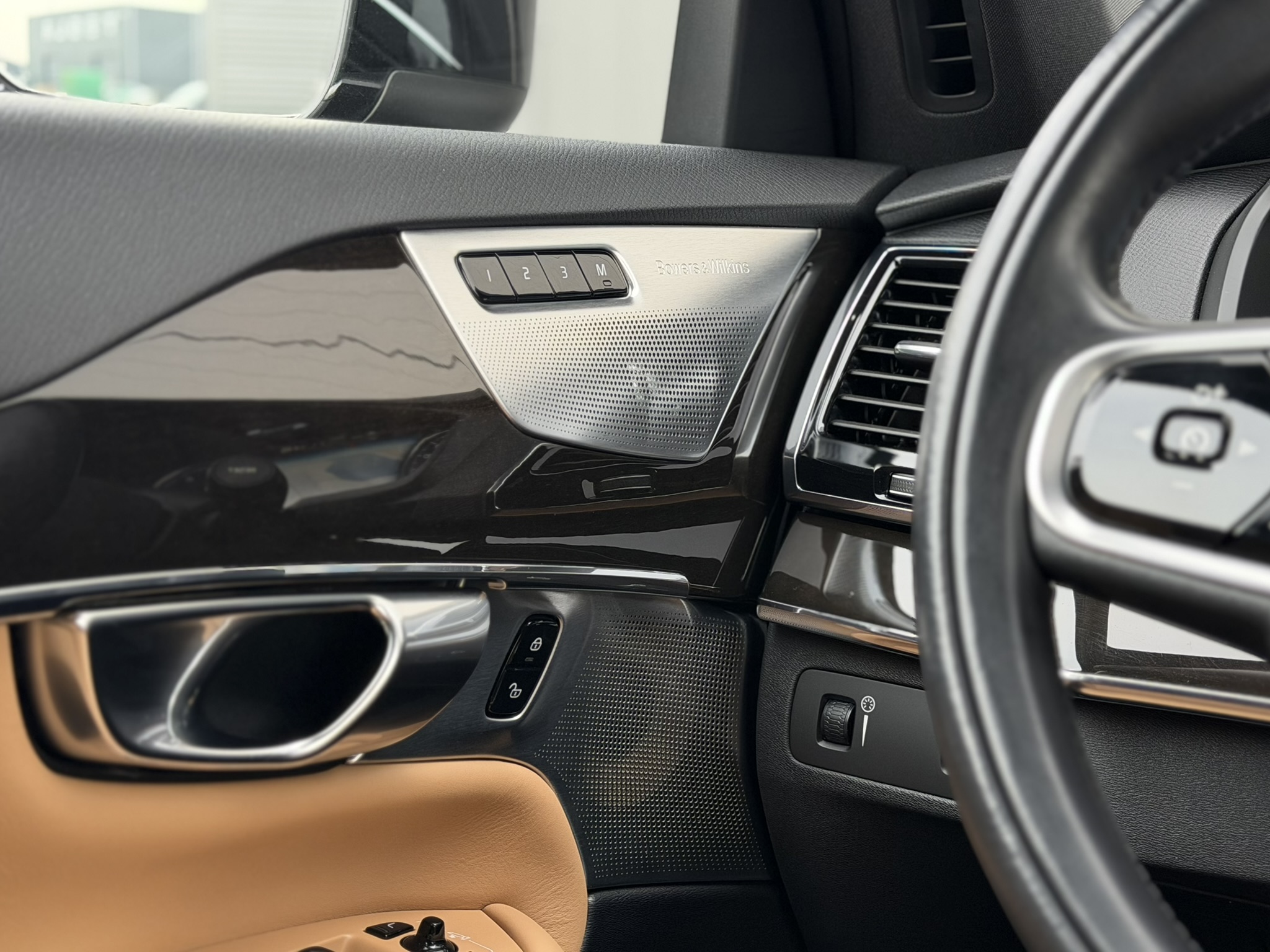 
								Volvo XC90 2.0 T5 255pk AWD Inscription full									