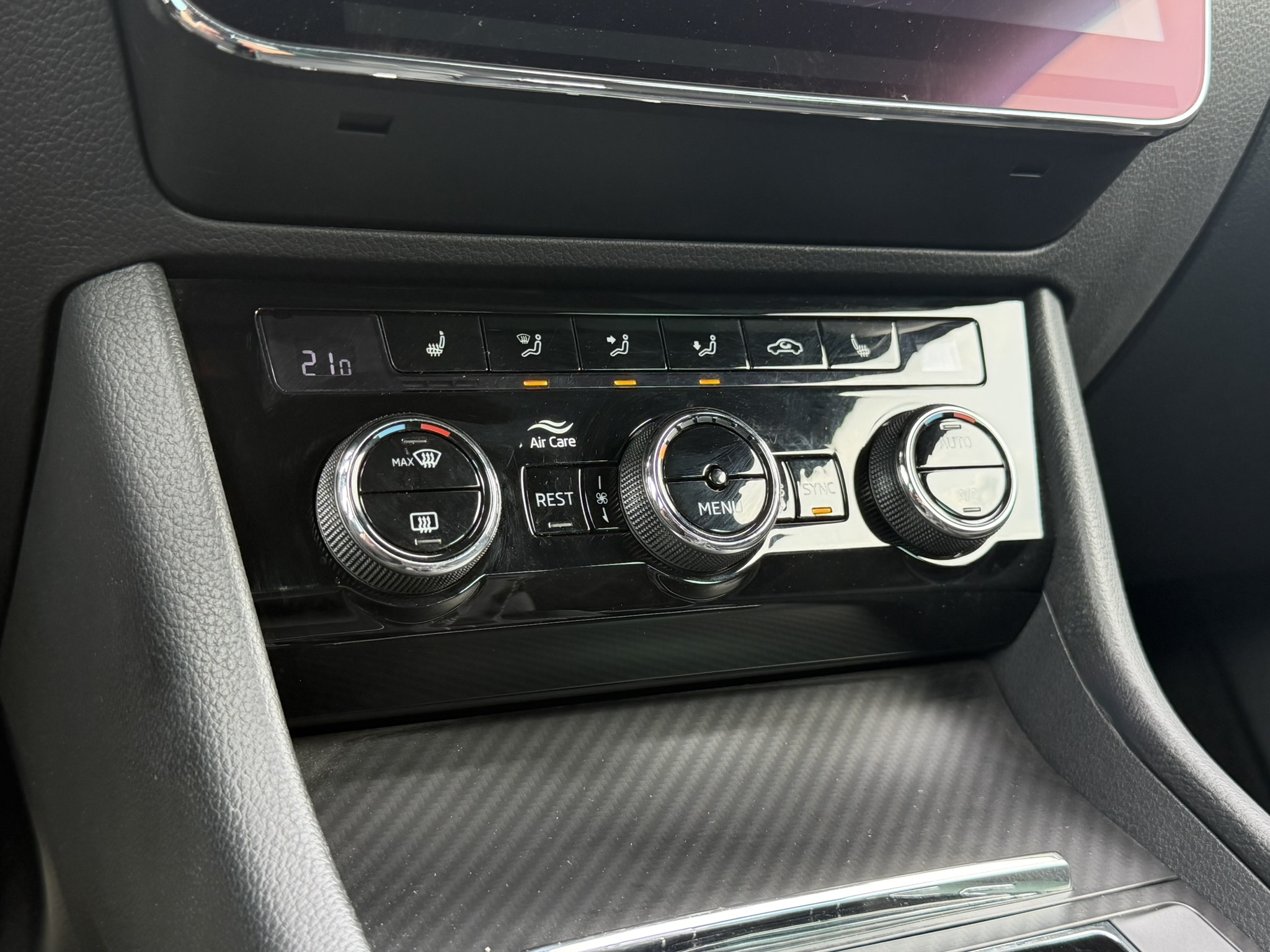 
								Skoda Superb Combi 1.4 TSi 218pk iV Sportline full									
