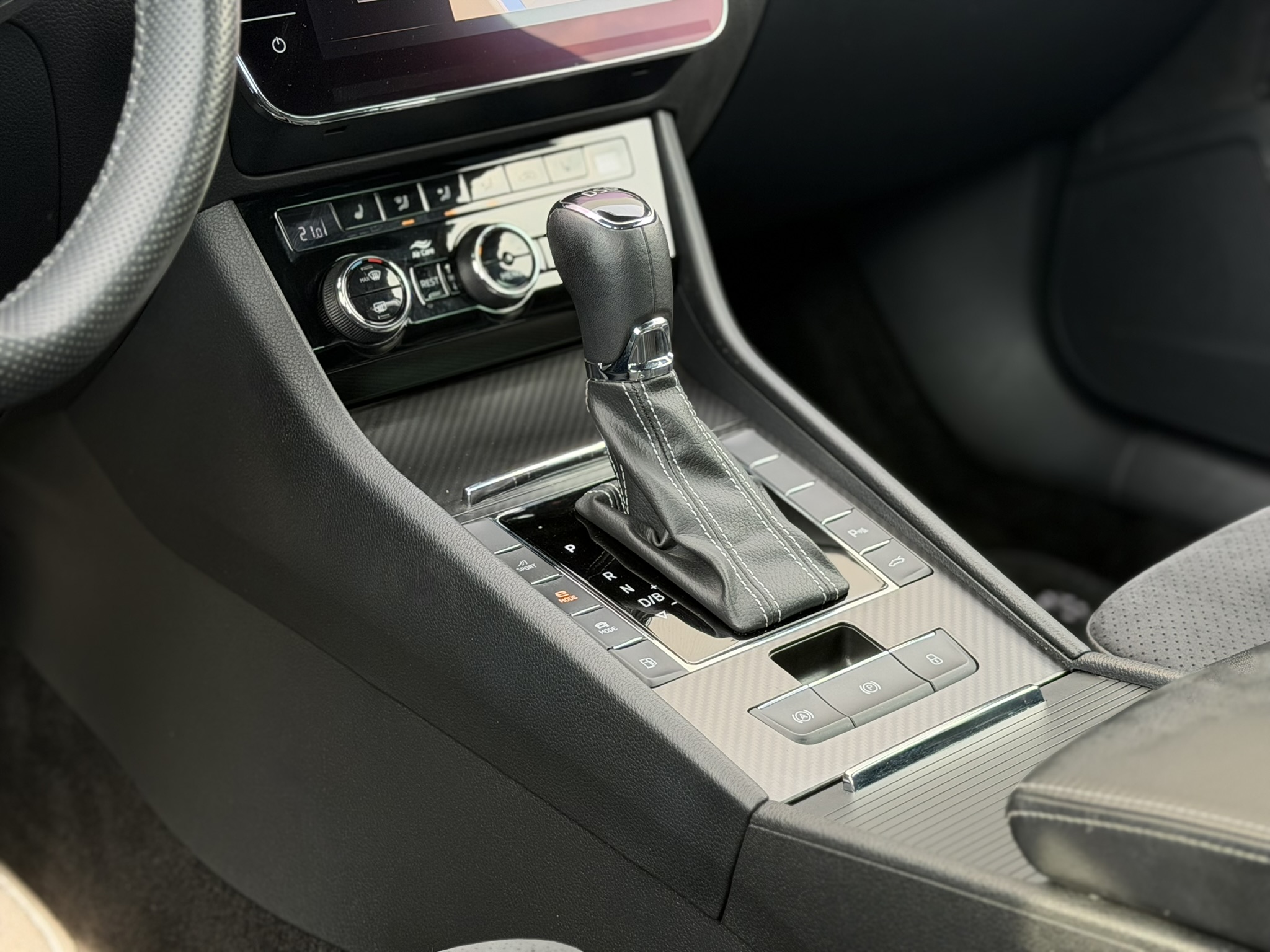 
								Skoda Superb Combi 1.4 TSi 218pk iV Sportline full									