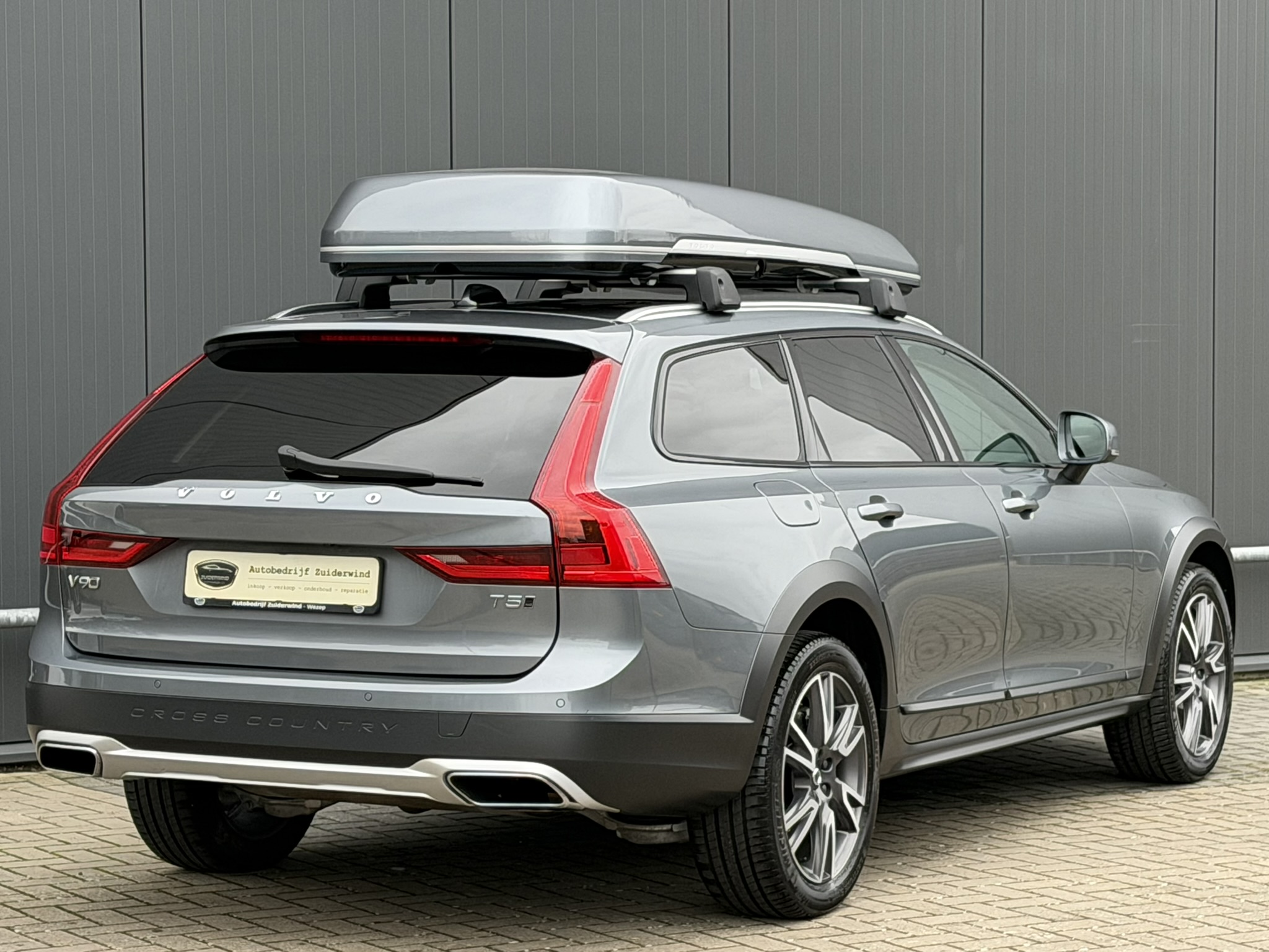 
								Volvo V90 Cross Country 2.0 T5 255pk Automaat AWD Pro full									