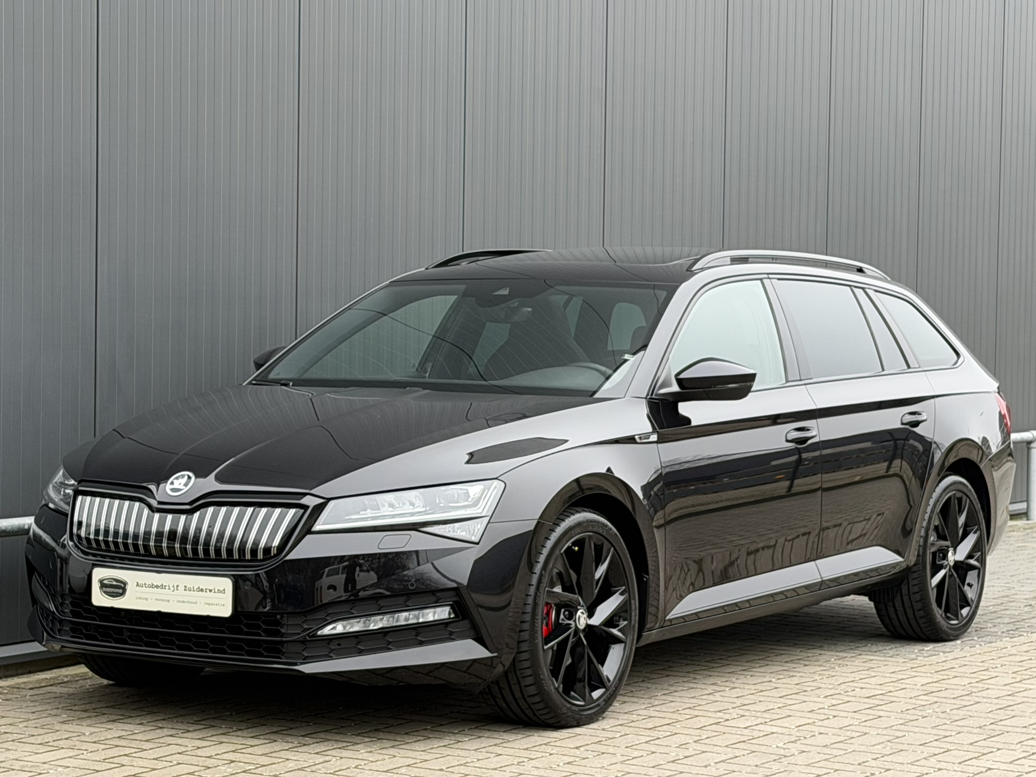 
								Skoda Superb Combi 1.4 TSi 218pk iV Sportline full									