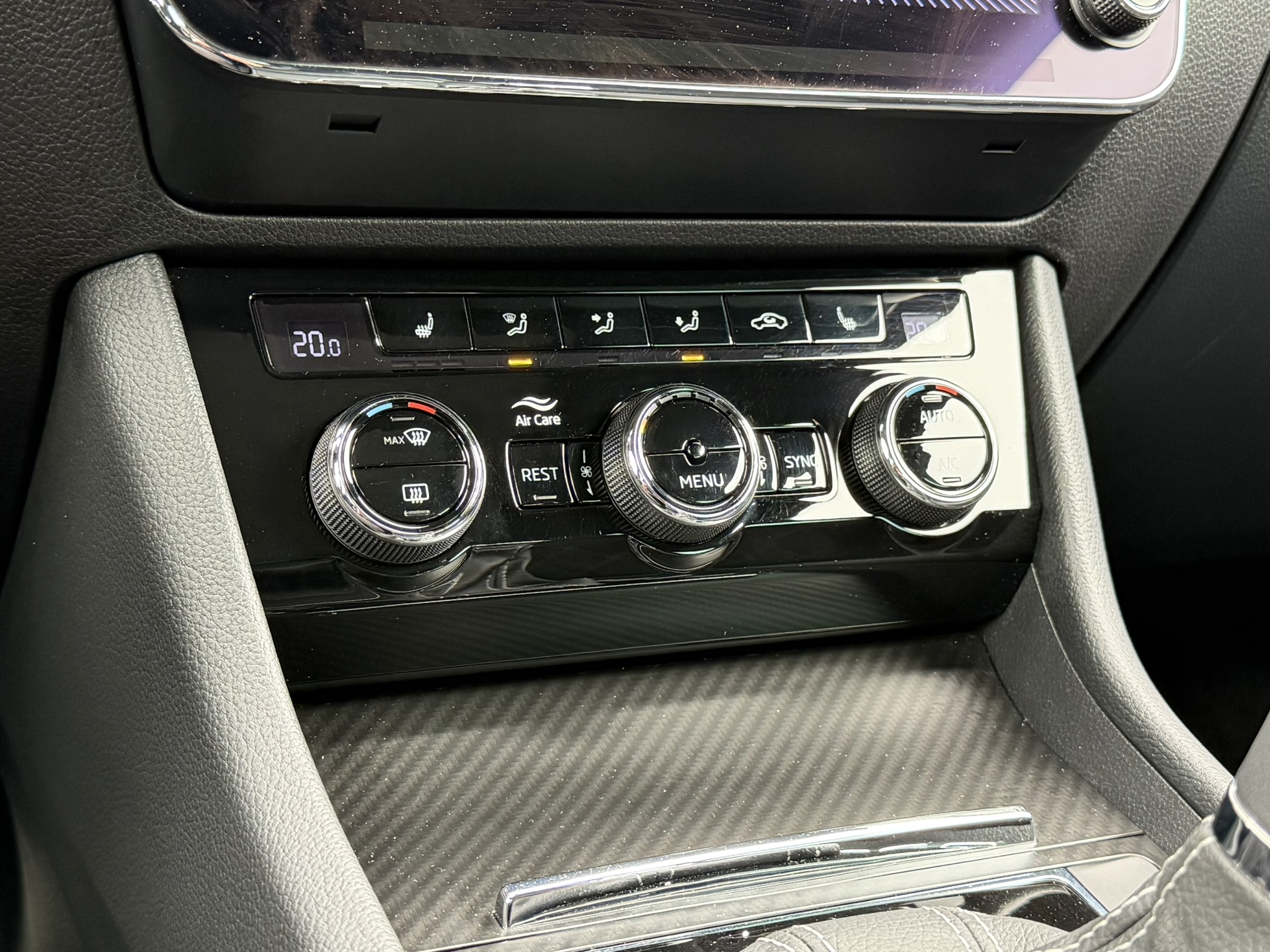 
								Skoda Superb Combi 1.4 TSi 218pk iV Sportline full									