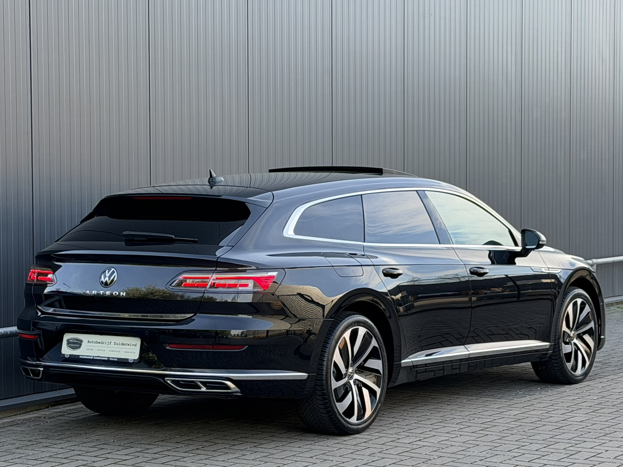 
								Volkswagen Arteon Shooting Brake 1.4 TSi 218pk eHybrid R-Line full									