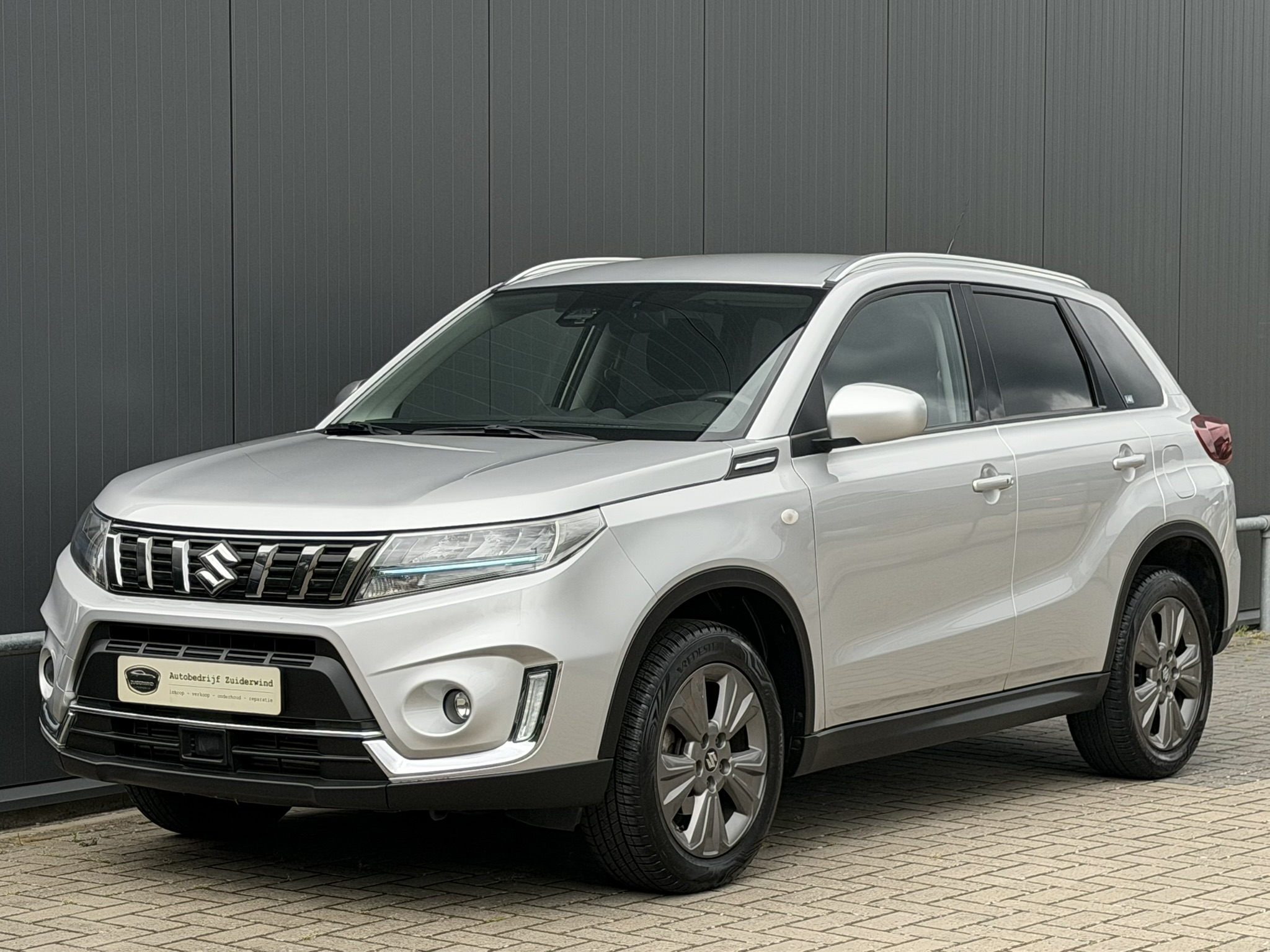 
								Suzuki Vitara 1.4 BoosterJet Hybrid Select full									