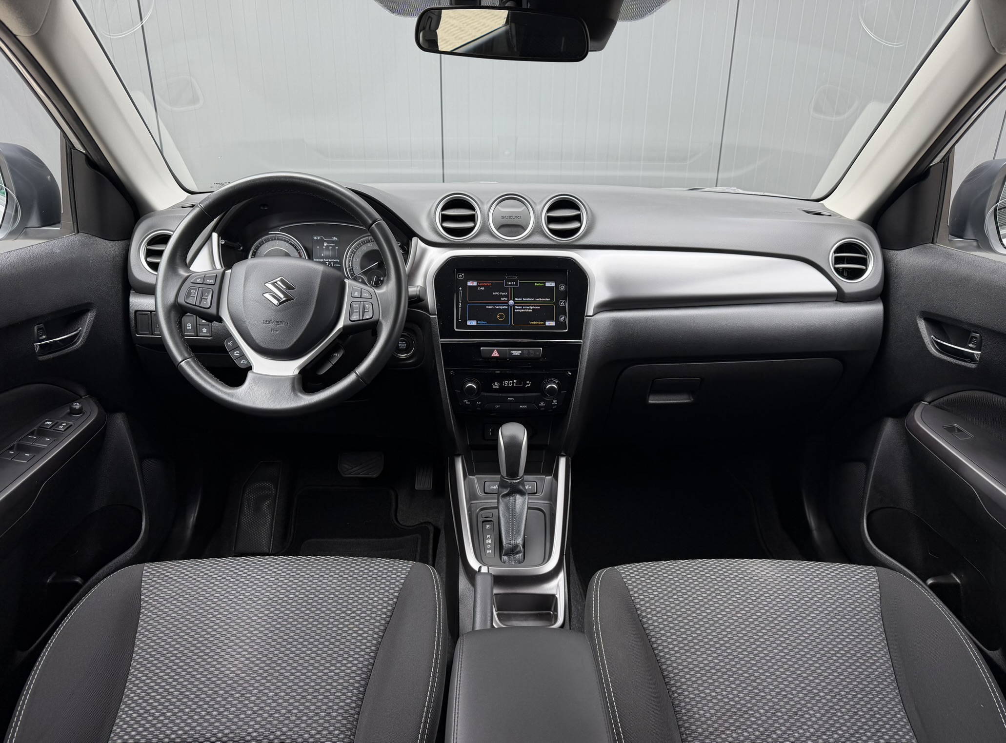 
								Suzuki Vitara 1.4 BoosterJet Hybrid Select full									