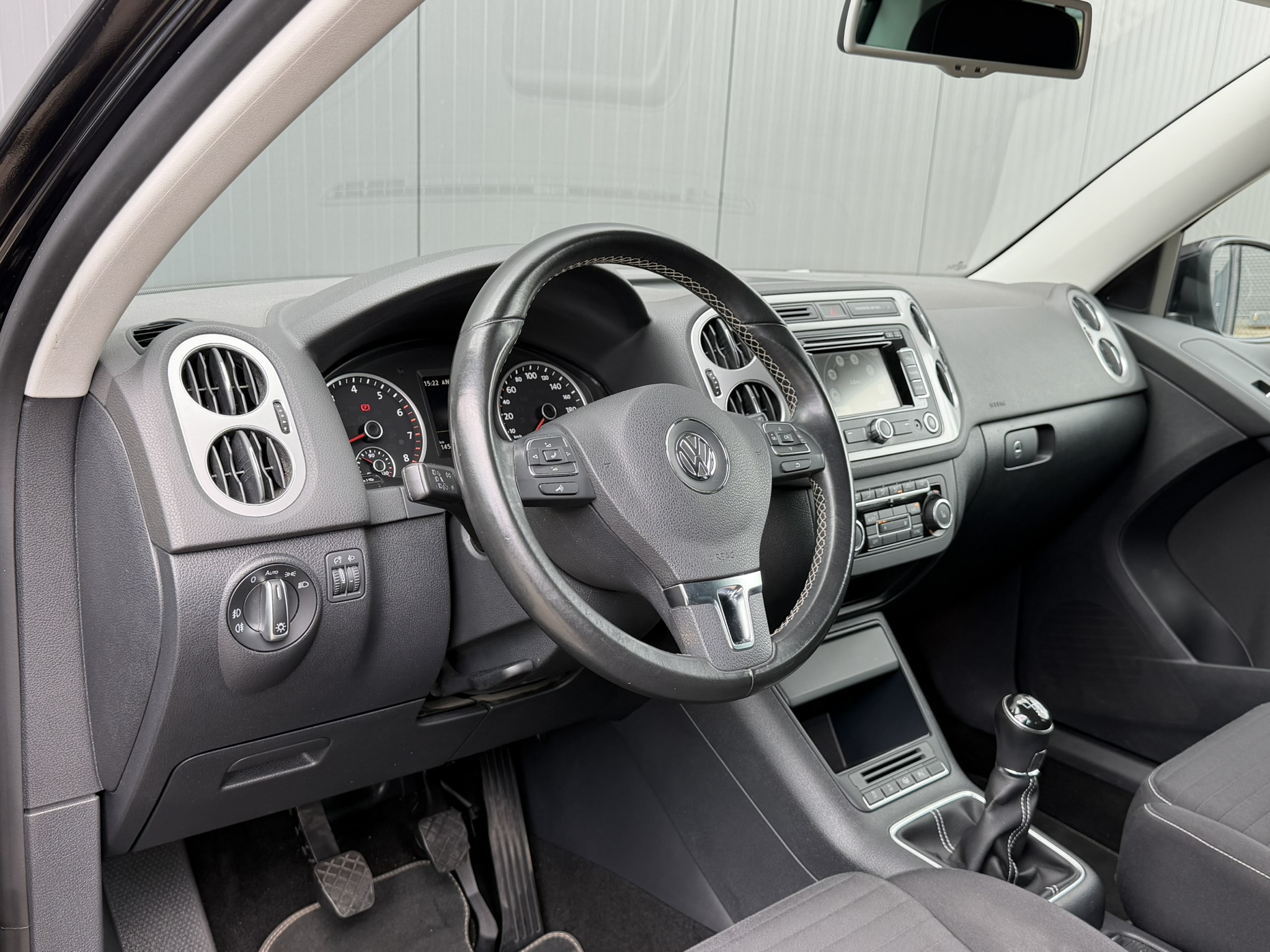 
								Volkswagen Tiguan 1.4 TSi 122pk 6-bak Sport & Style full									
